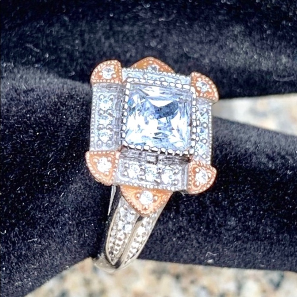 🔥🔥NBW NEW Victoria Wieck Sterling Silver Ring - Picture 1 of 3